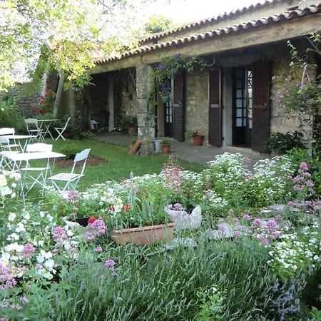Le Barry Du Grand Chemin Bed and Breakfast 3*