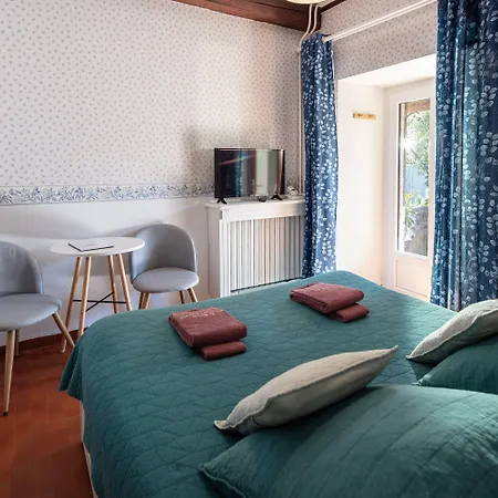 Le Barry Du Grand Chemin Bed and Breakfast